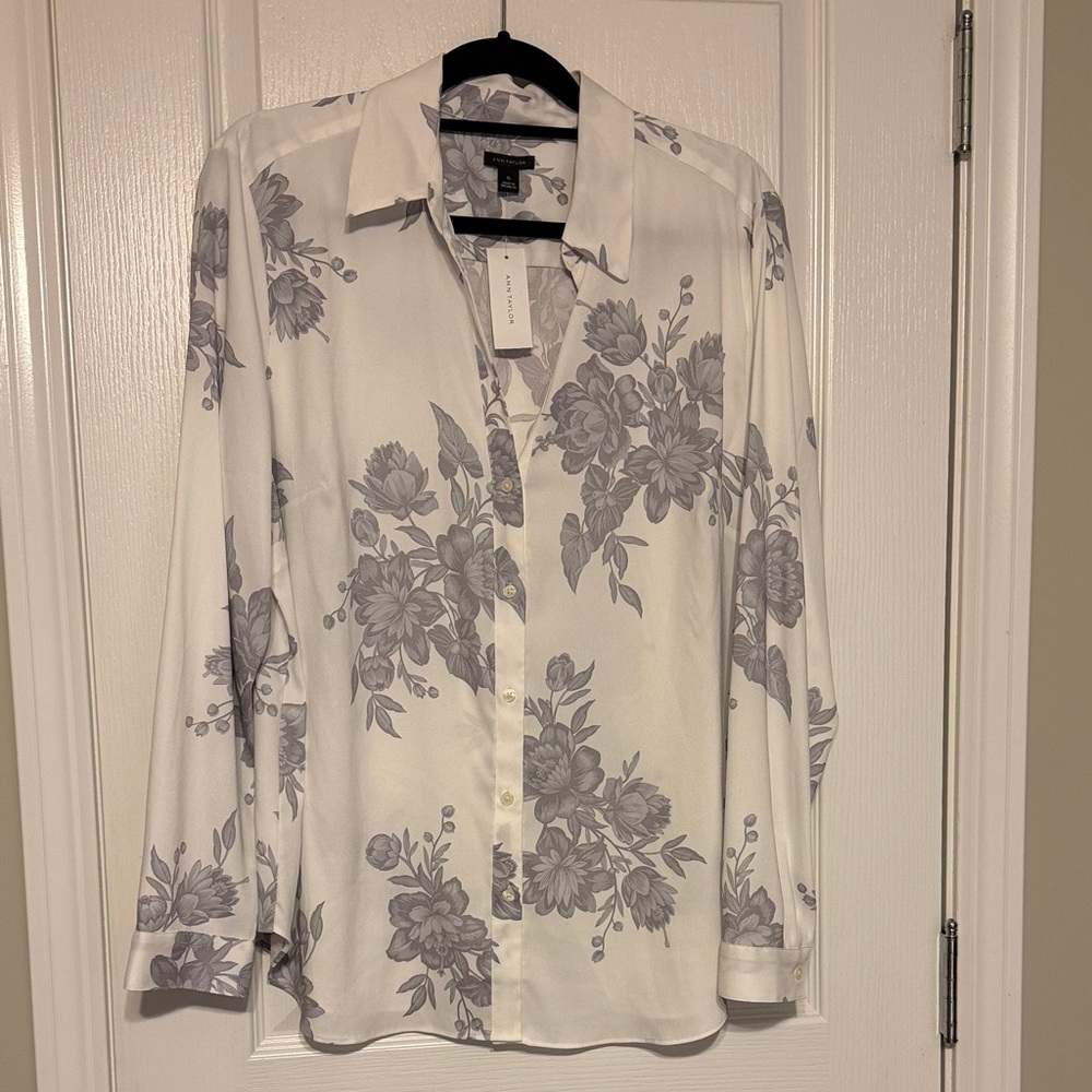 Ann Taylor White and Gray Floral Men's Shirt